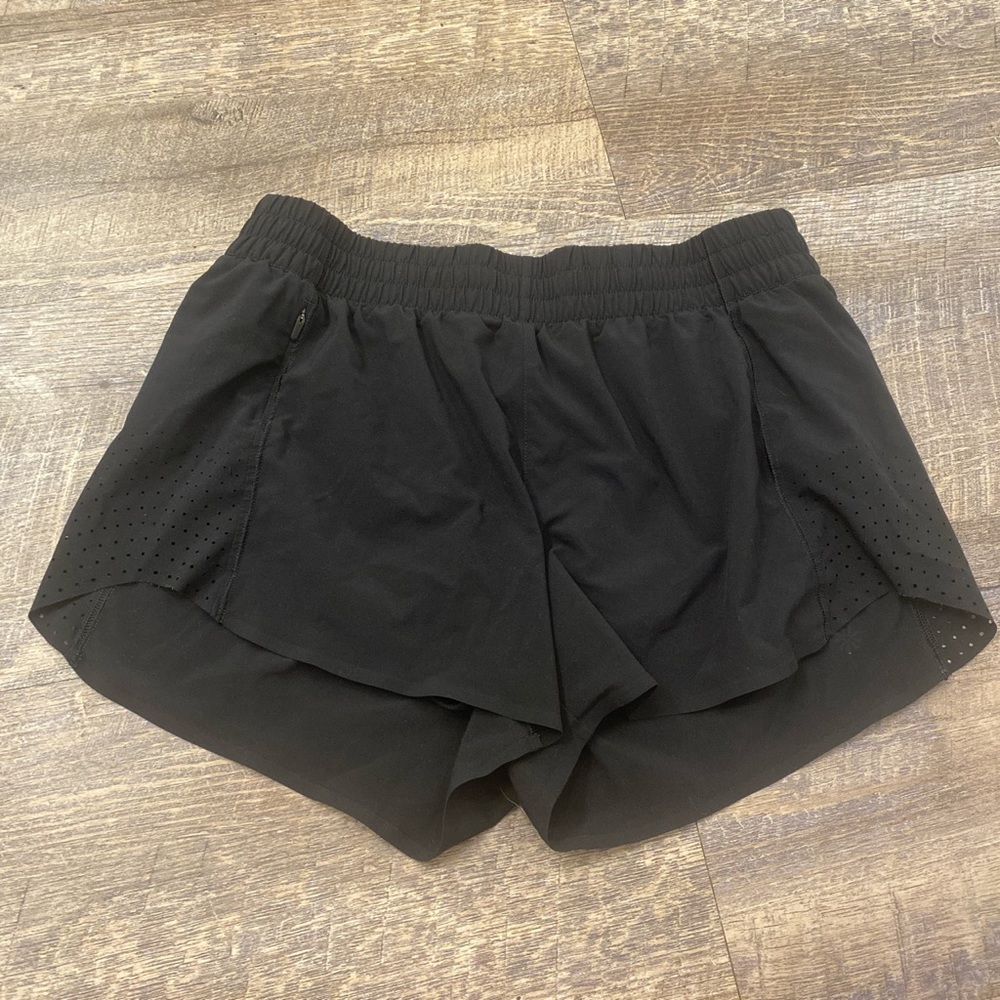 Athleta Hustle 3” Shorts